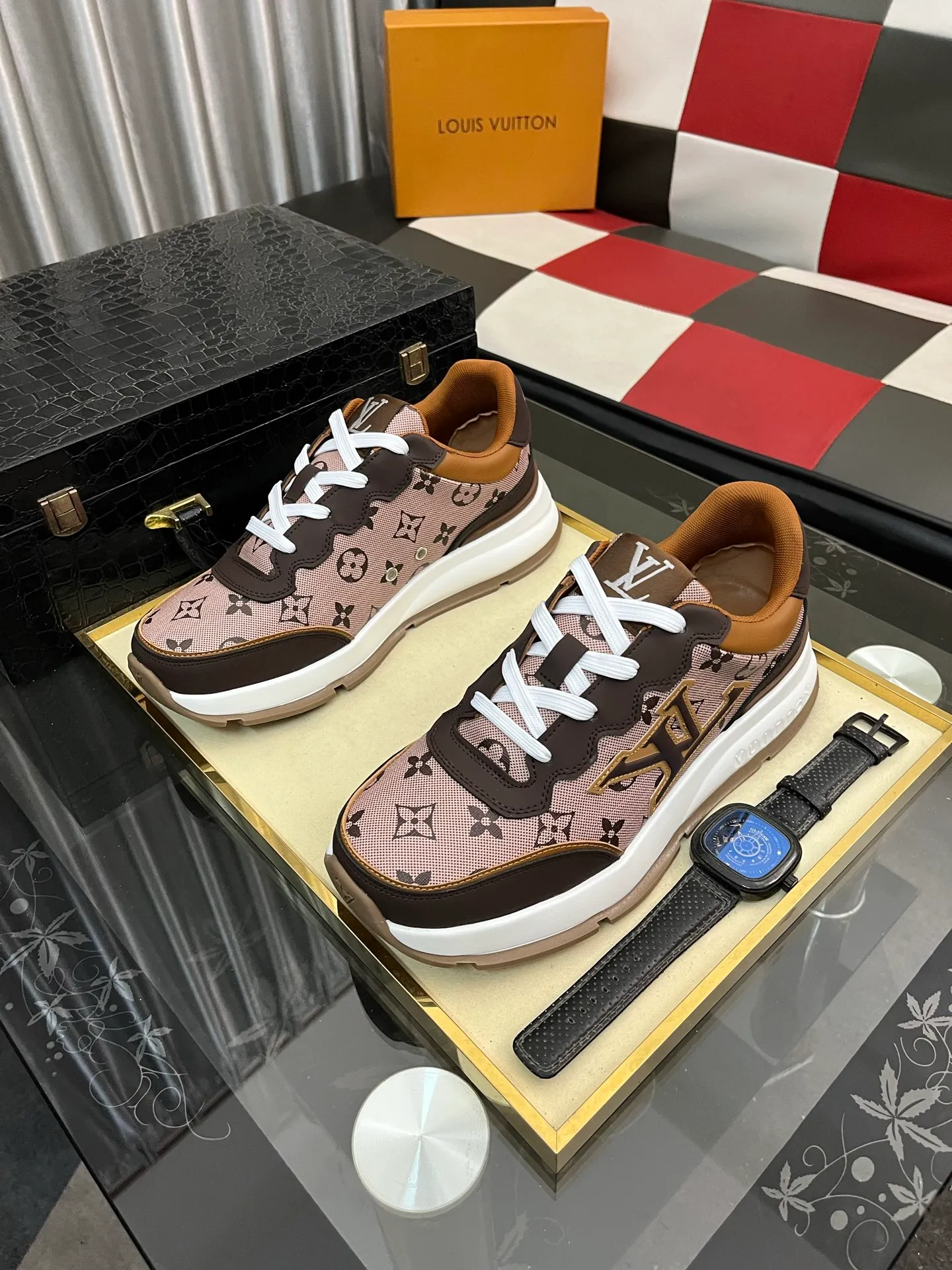 Men's Men's Shoes 💰: 438⌚️⌚️LV Louis Vuitton. The latest fashionable casual shoes are popular in physical stores. New spring and summer comfortable imported custom original cowhide, unique jacquard fabric element design. With sheepskin lining, Lv original bottom, [sun][sun] high-end packaging and high quality💪Details determine the quality, you can enter and leave the counter at will, welcome to compare🇮🇹Number of sizes 38-442️⃣colors available
